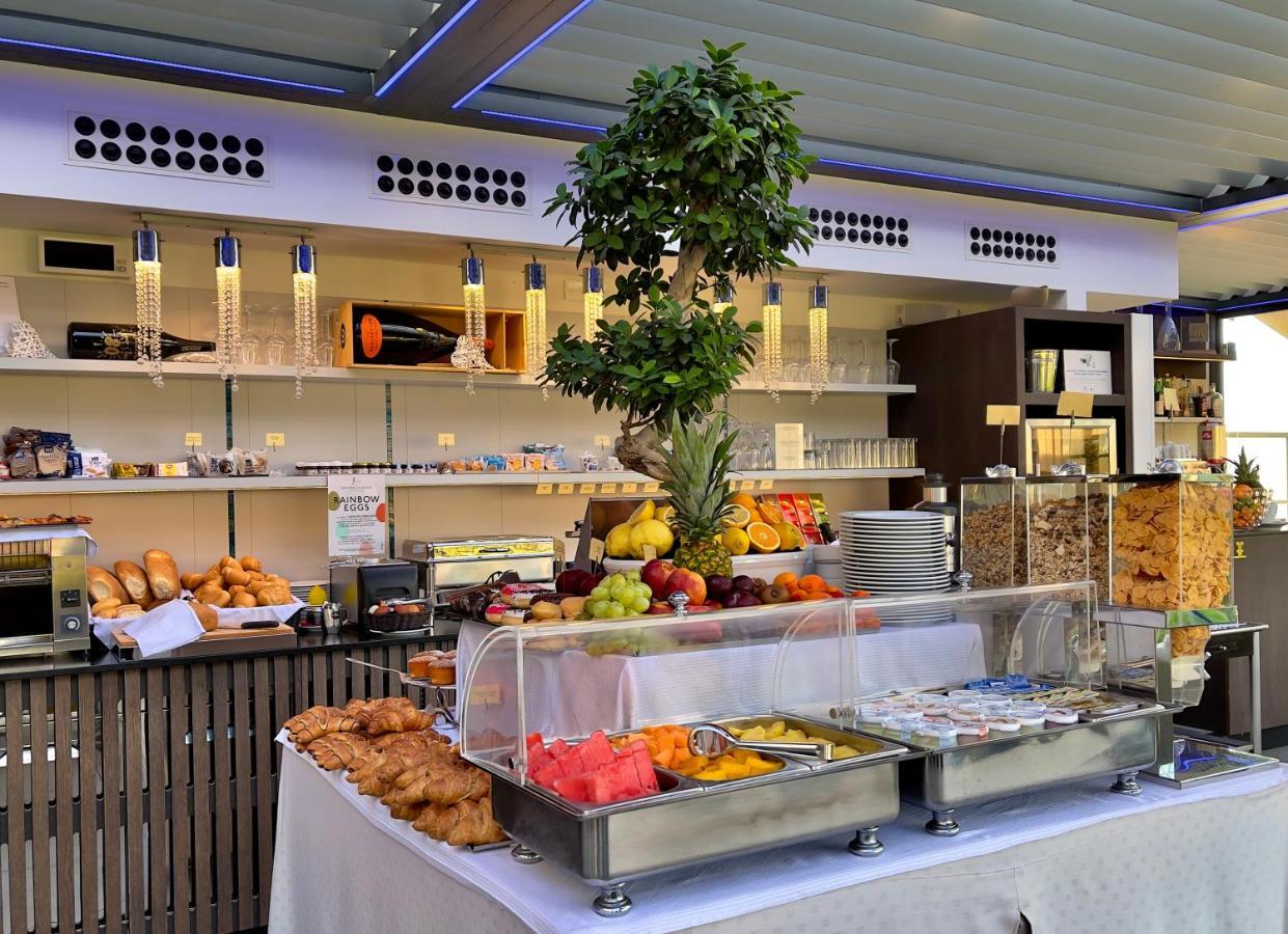 Monaco Suites Hotel لينانو سابيادورو المظهر الخارجي الصورة