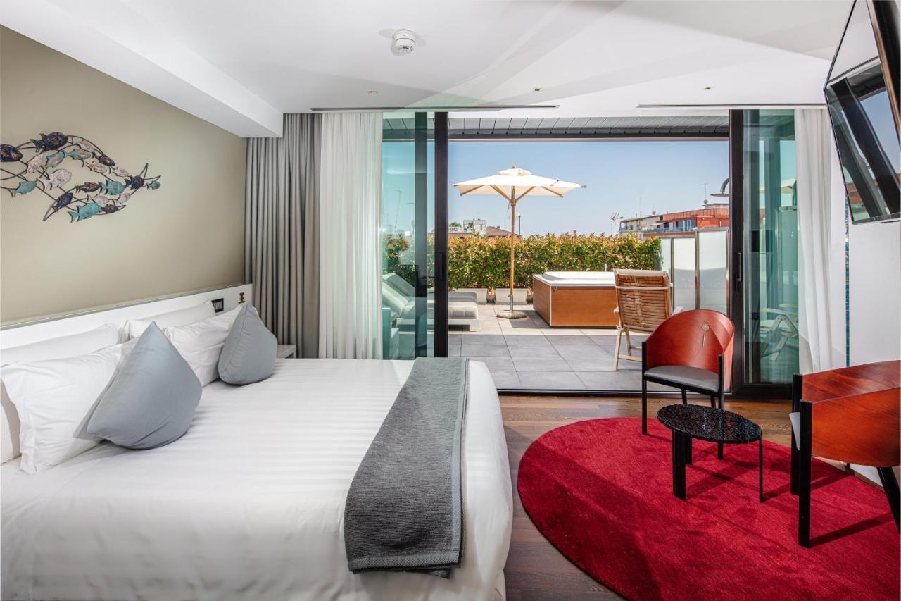 Monaco Suites Hotel لينانو سابيادورو المظهر الخارجي الصورة