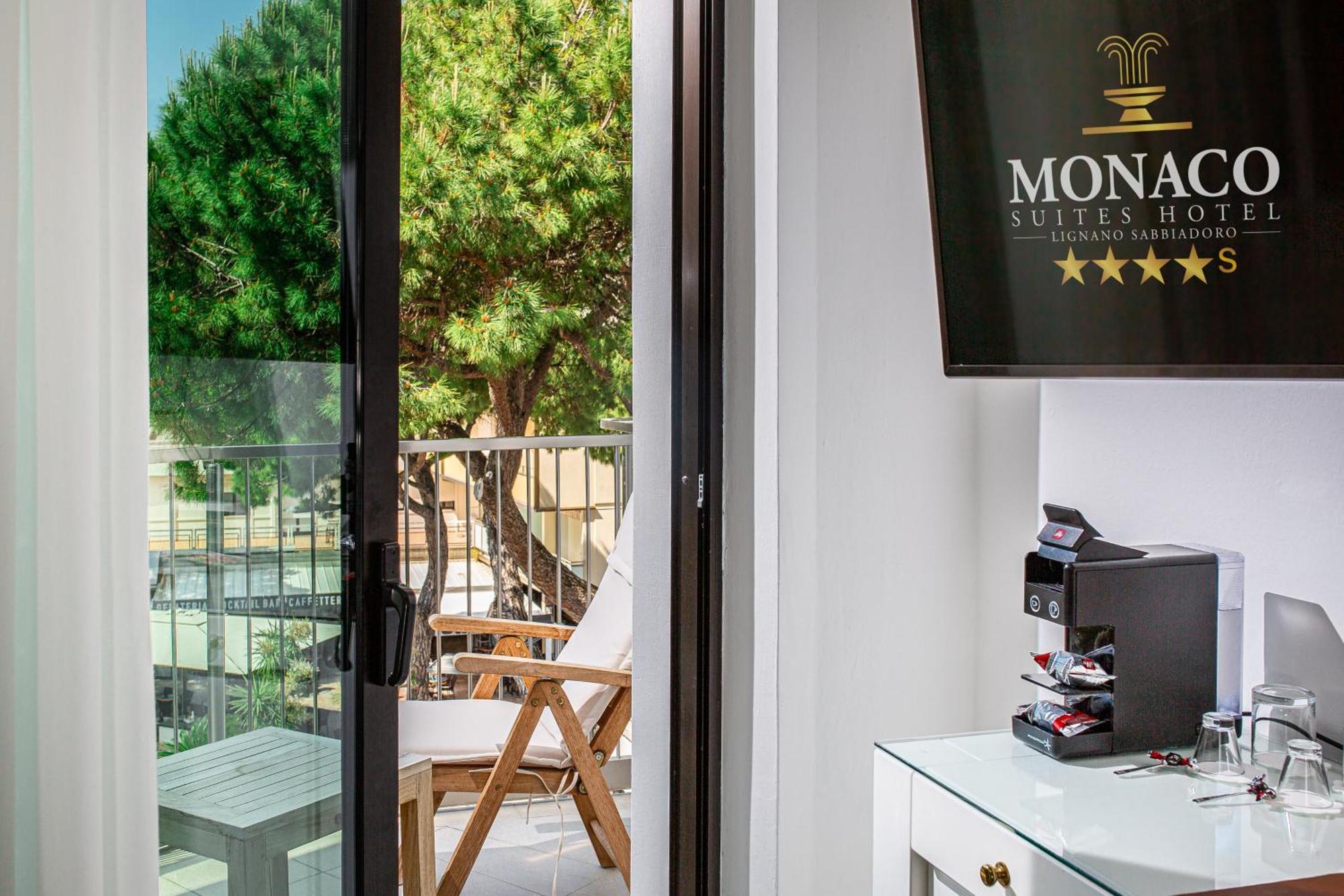 Monaco Suites Hotel لينانو سابيادورو الغرفة الصورة