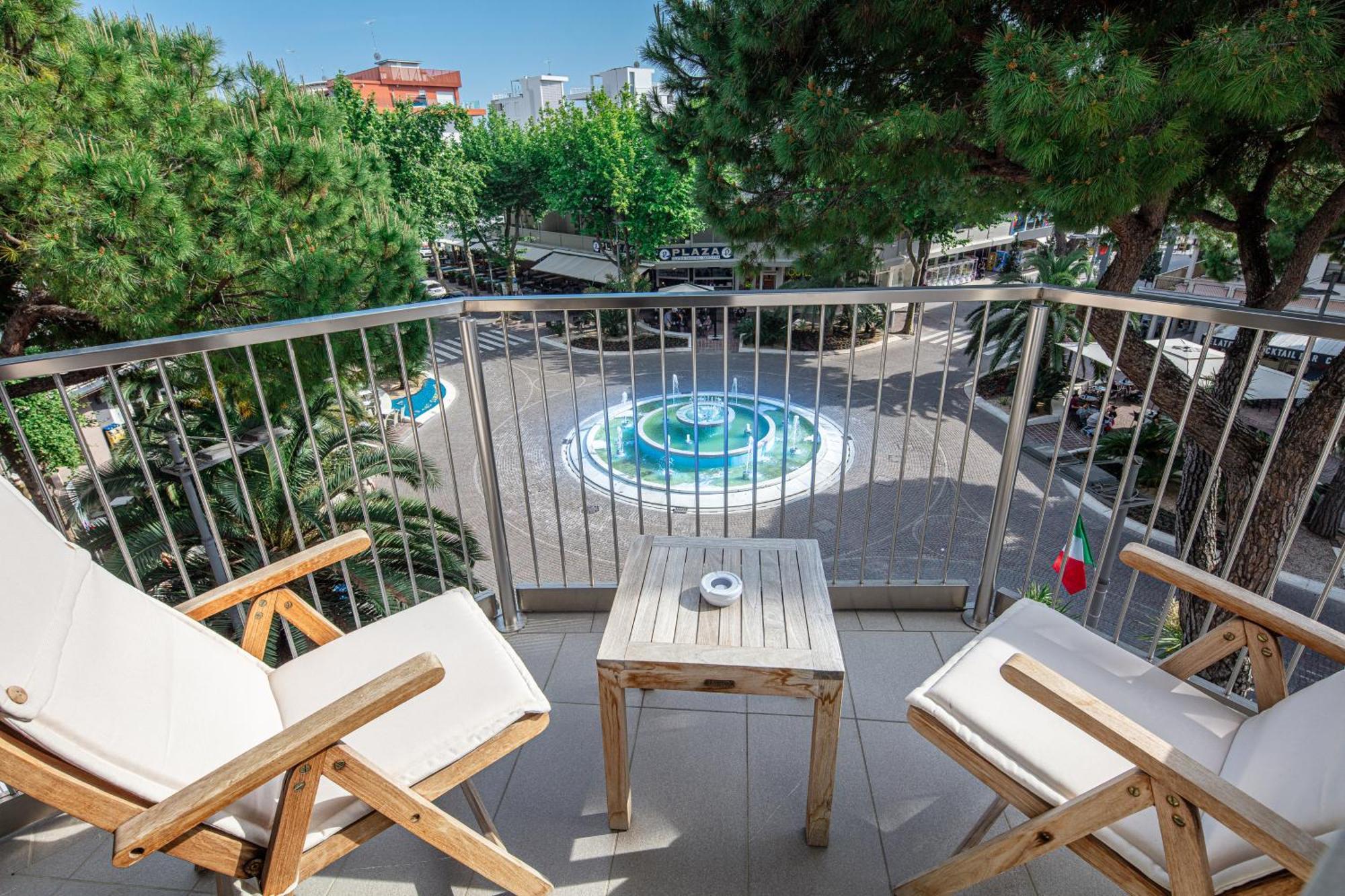 Monaco Suites Hotel لينانو سابيادورو الغرفة الصورة